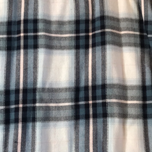 New direction Women’s button down - Picture 6 of 6